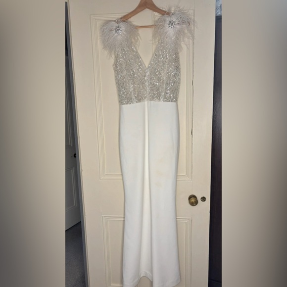 NADINE MERABI ELISSA White Feathered Jumpsuit S/M - Picture 6 of 16
